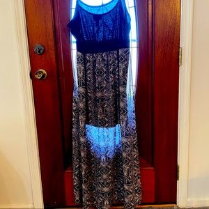 Tribal print maxi dress!